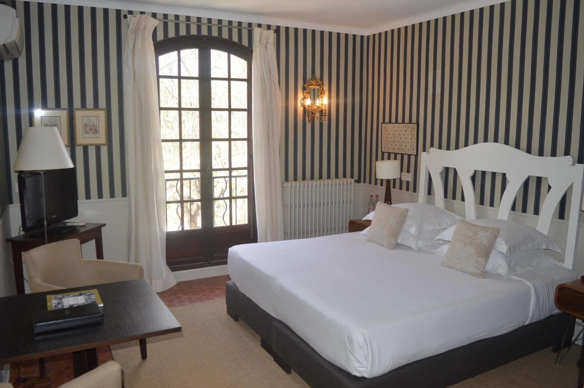 Le Prieure Otel Villeneuve-lès-Avignon Dış mekan fotoğraf